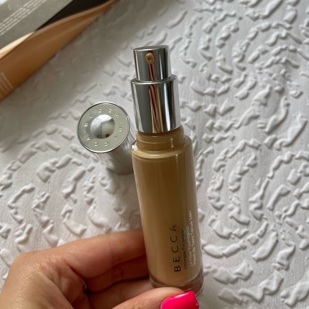 BECCA Ultimate Coverage 24 Hour Foundation - Picture 6 of 6
